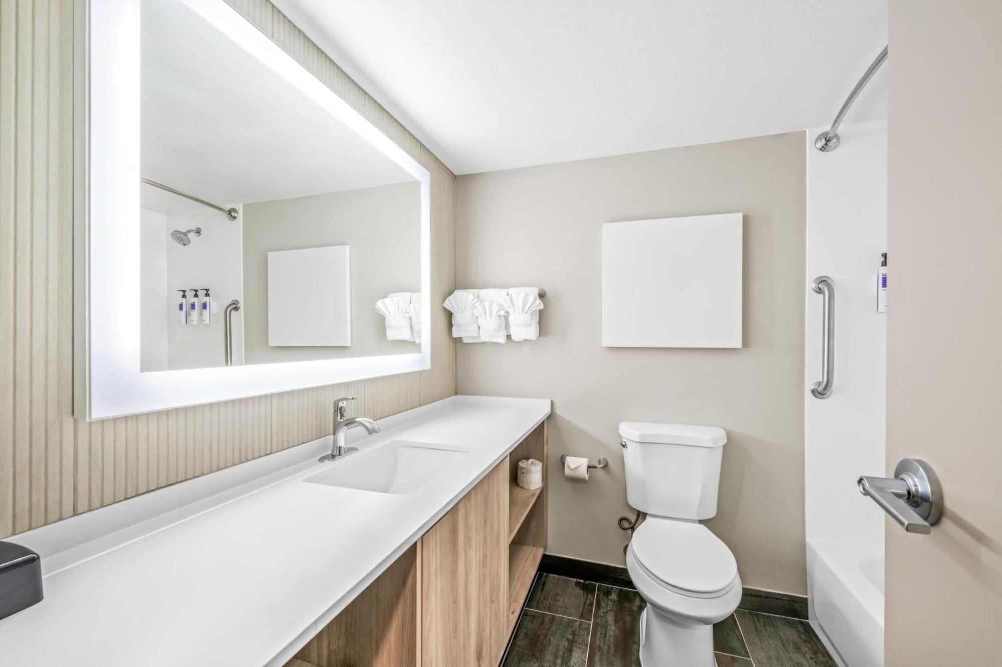 Double Room Two Double Beds Non-Smoking